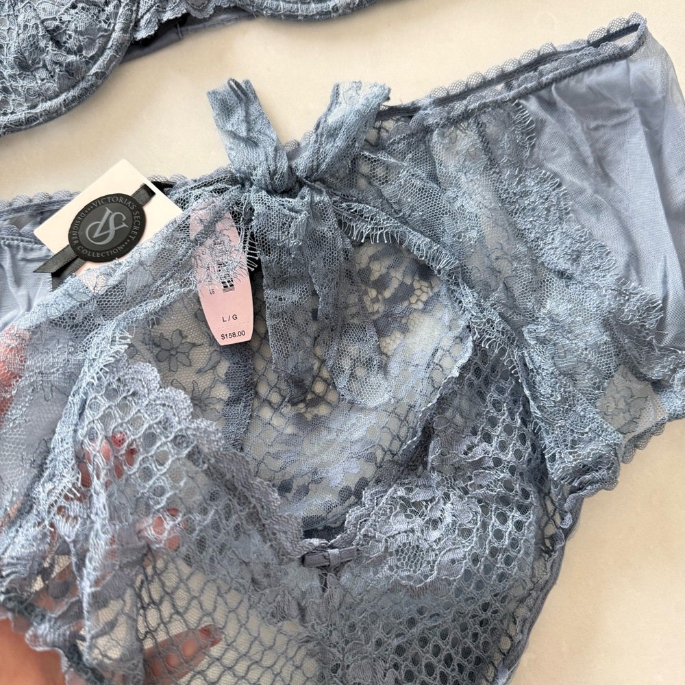 Victoria's Secret Designer Collection Bra & Panty Lace Lingerie Set - Picture 7 of 11